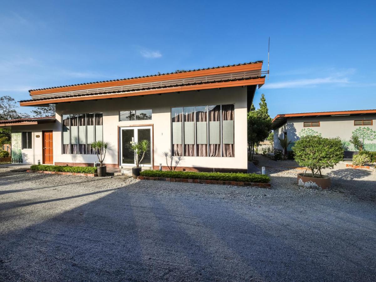 Oyo 44124 De Langkawi Resort And Convertion Centre Ayer Hangat المظهر الخارجي الصورة